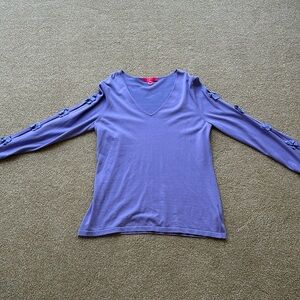 Lilly Pulitzer sweater XL. Bows on the sleeve. Only worn a few times.